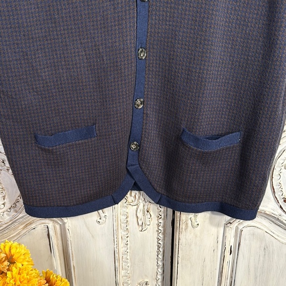 Jos. A. Bank Men’s Blue and Brown Houndstooth Sweater Vest - Picture 3 of 9